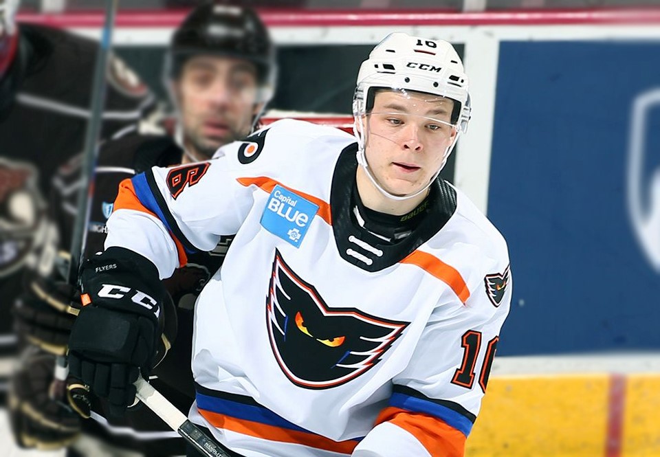 TRUST: RABBITS GAIN FORWARD MATTHEW STROME - Howlings